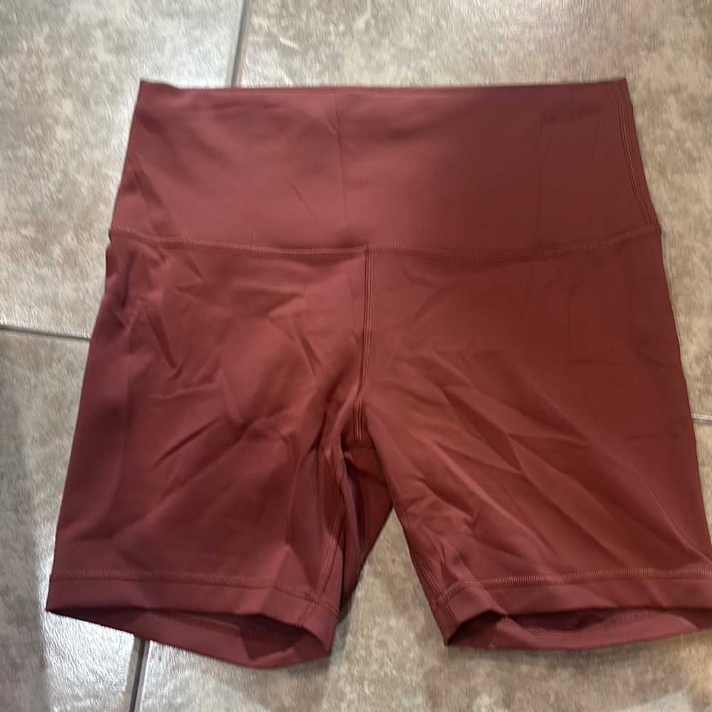 lululemon athletica Women's Bike Shorts in Rust